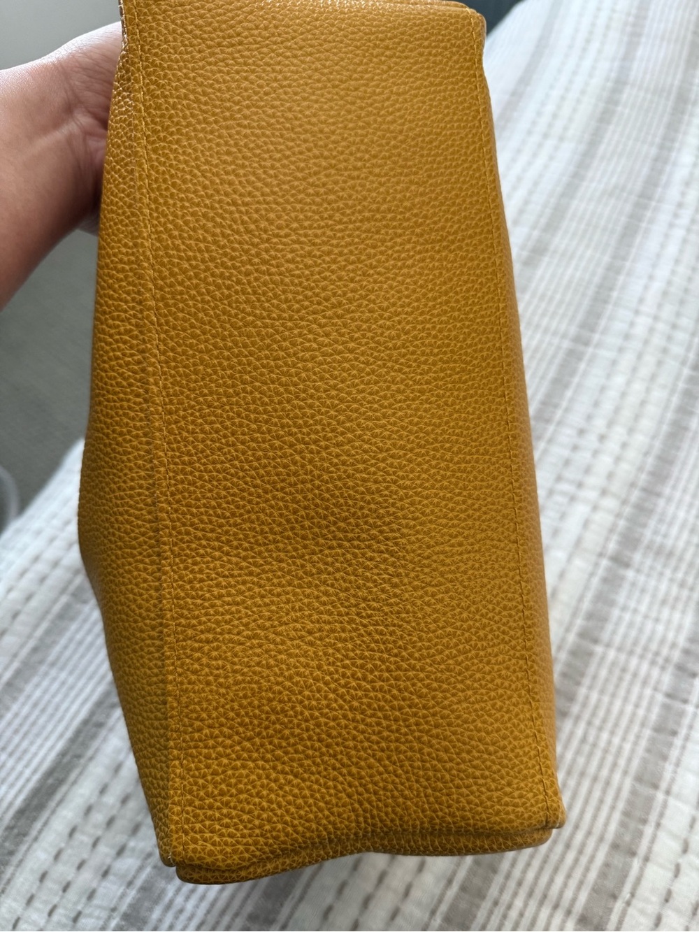 Portland Leather Goods Medium Aspen in Sunshine. Premium - Picture 6 of 16